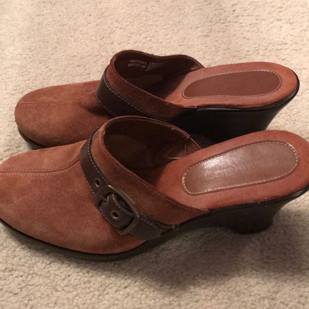 Brown Booties with Buckles!